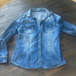 Tailored stretch denim long sleeve shirt